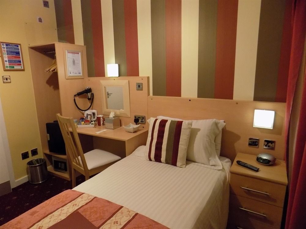 The Norwood Bed & Breakfast Блекпул Екстериор снимка